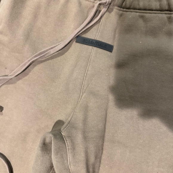 Essentials Sweatpants - Picture 2 of 4